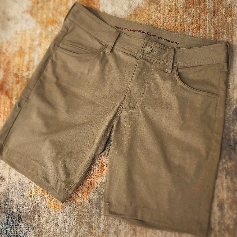 Rhone 7" Commuter Shorts